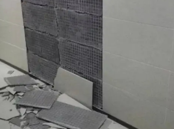 江源瓷砖空鼓维修公司分享下江源墙砖松动维修的知识
